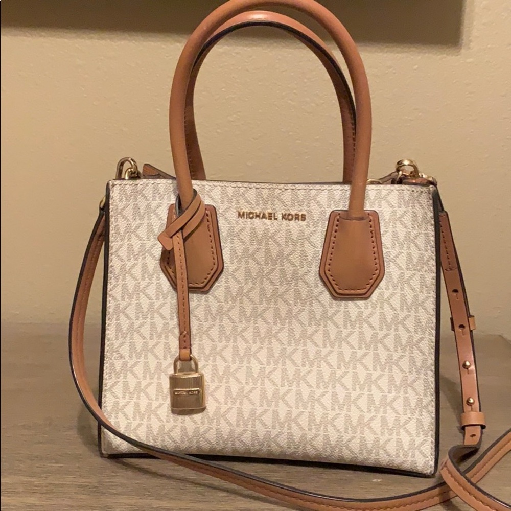 Michael Kors Crossbody Purse